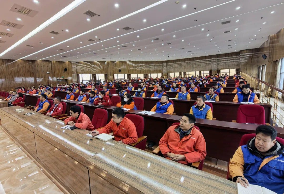 20260305潔晶集團(tuán)組織開(kāi)展“開(kāi)工第一課”安全教育培訓(xùn)2