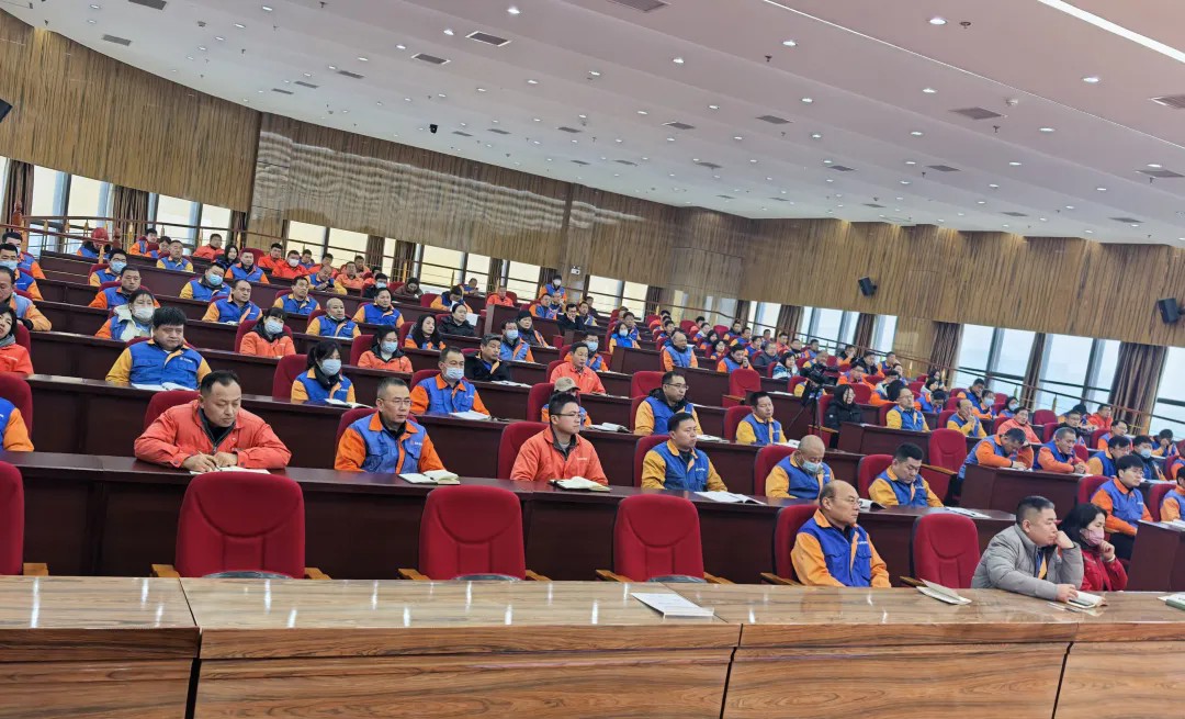 20260305潔晶集團(tuán)組織開(kāi)展“開(kāi)工第一課”安全教育培訓(xùn)3